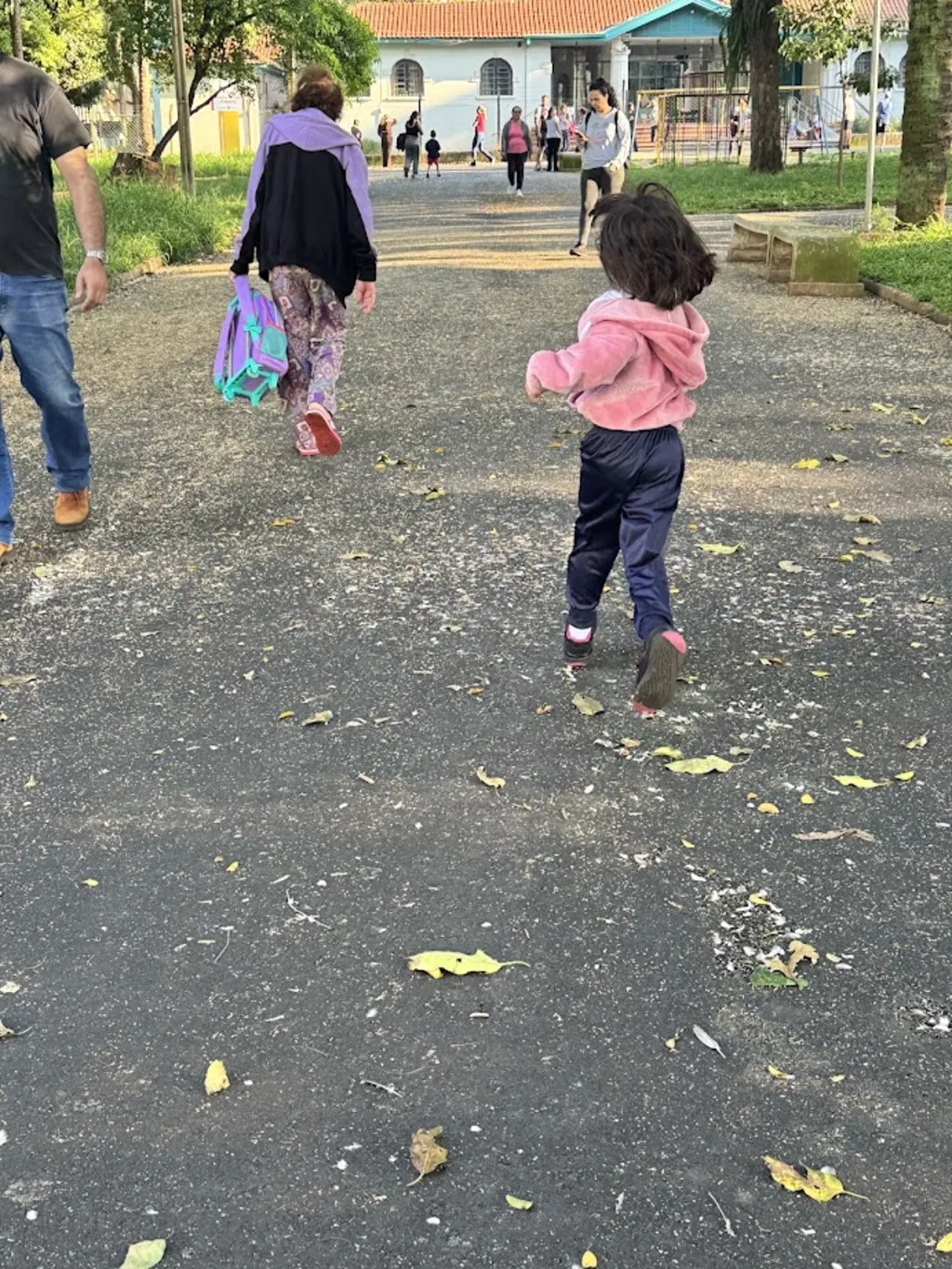 Fezes parque infantil